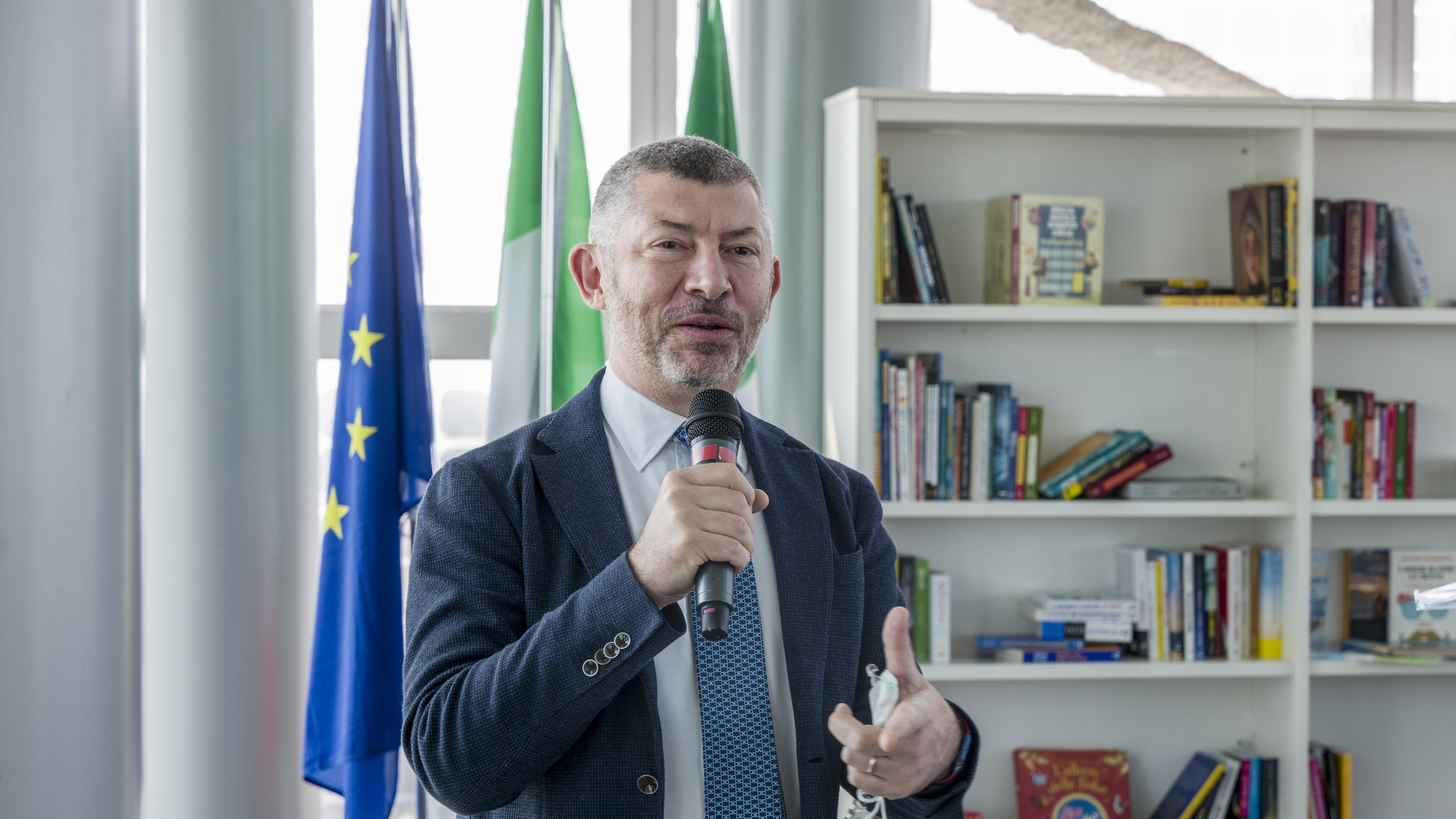 "Urgente una verifica. Sconcertato dai dem"