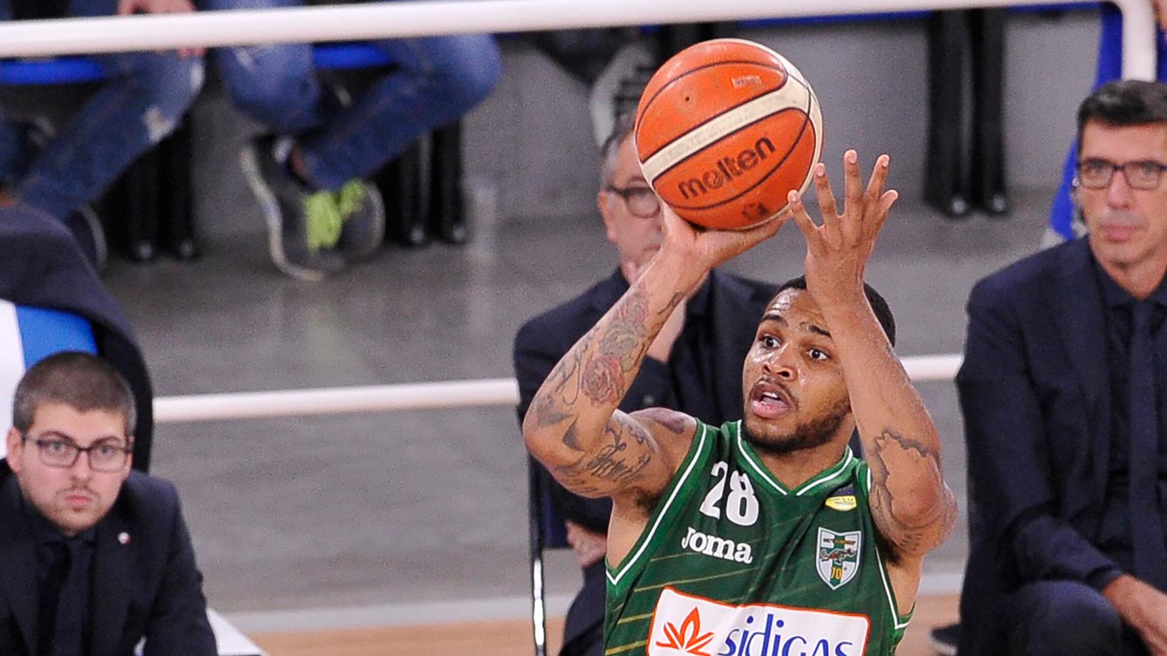 Avellino, dal liberi tutti alla scalata del canestro