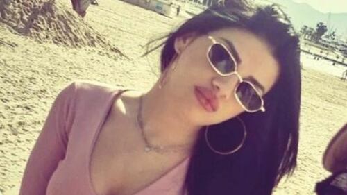 Napoli, 21enne muore dopo l'intervento per aumentare il seno