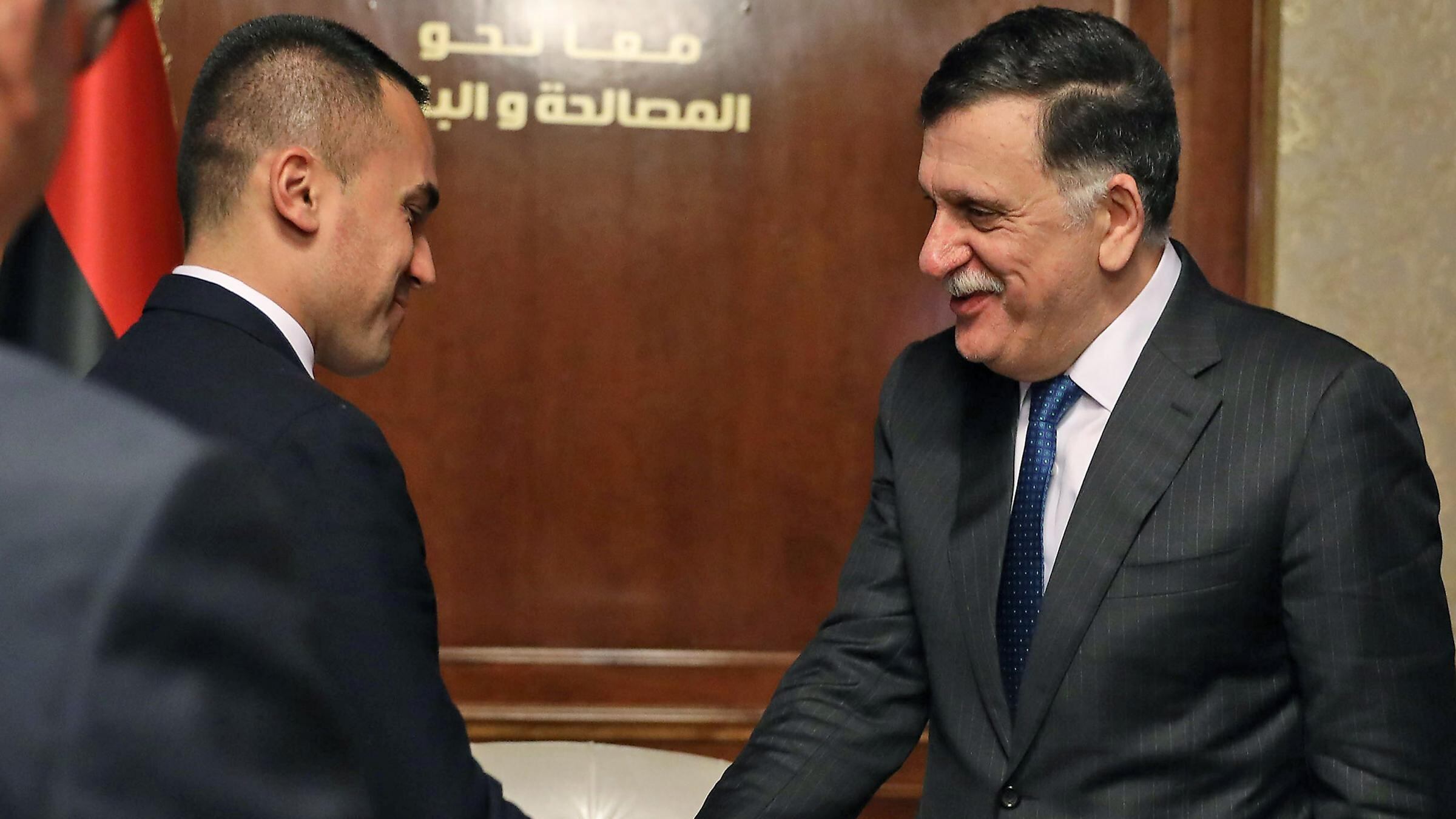 L'Europa scarica l'inutile Di Maio: niente missione E la Libia è sola