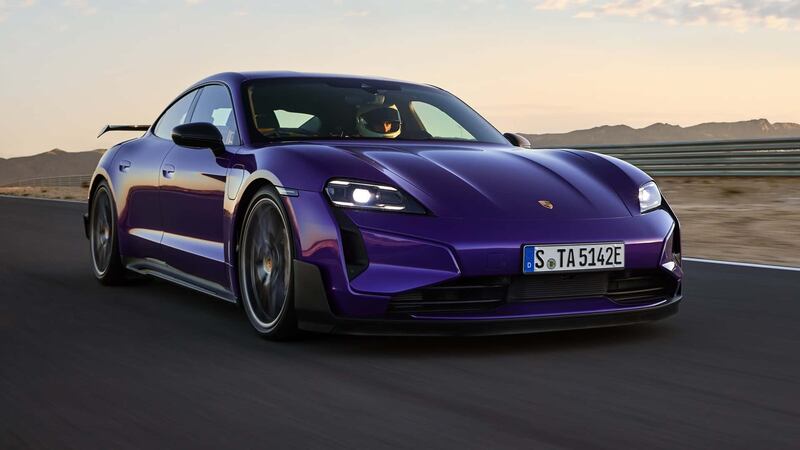 Porsche Taycan Turbo GT, guarda tutte le foto 4