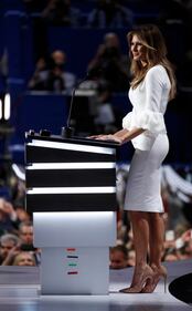 Melania, l'aspirante first lady in abito bianco alla convention 7