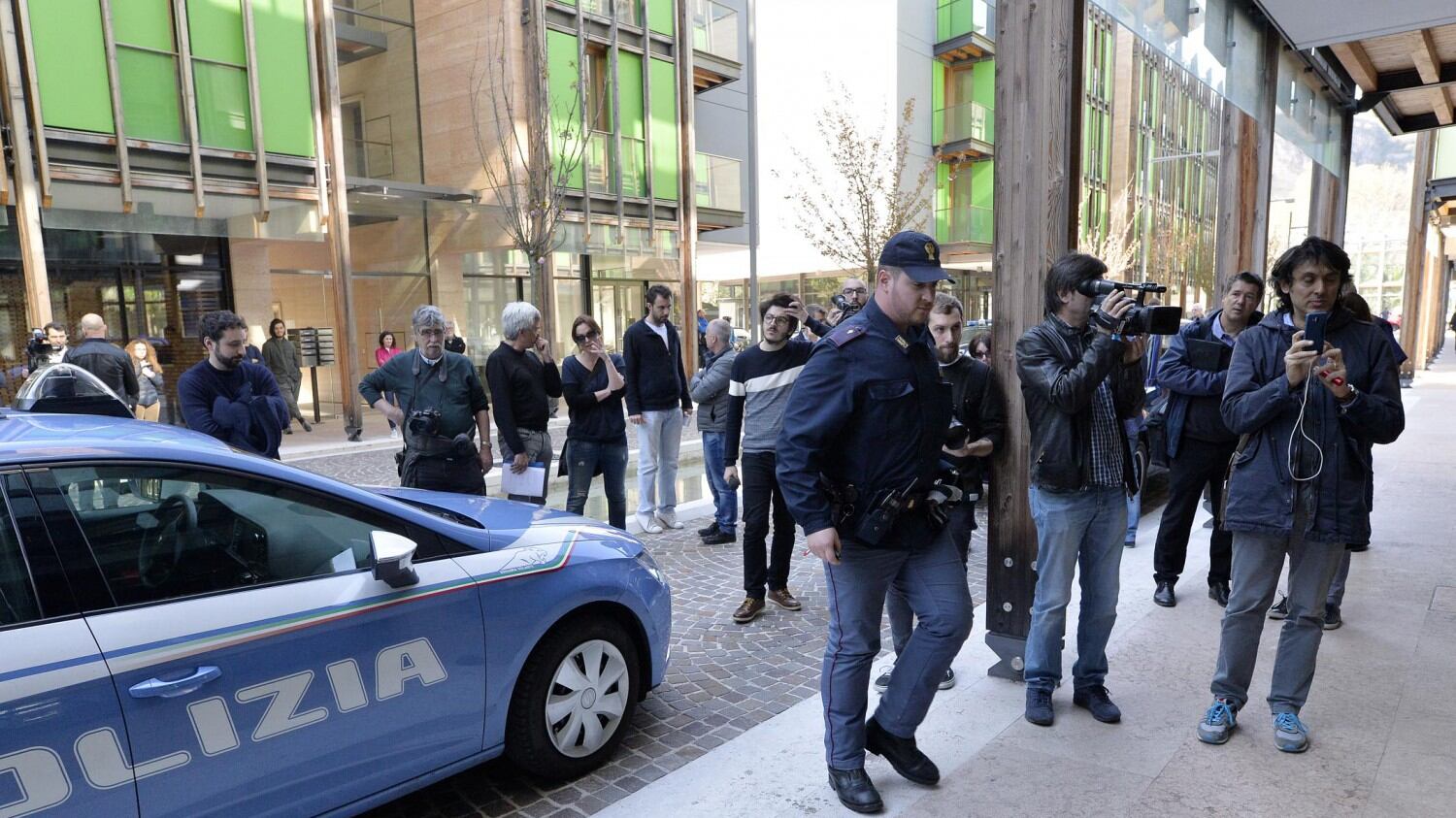 Trento, il broker che ha ucciso i figli a martellate aveva un debito di 1 milione