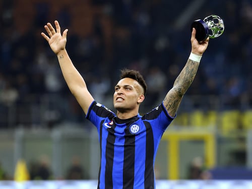 Inter pazza, ma di gioia. Decolla per Istanbul con la Lu-La... giusta