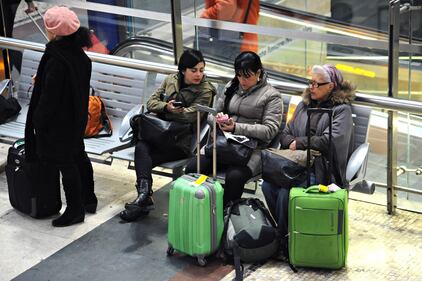 Blitz alla stazione di Bologna: treni in ritardo 7