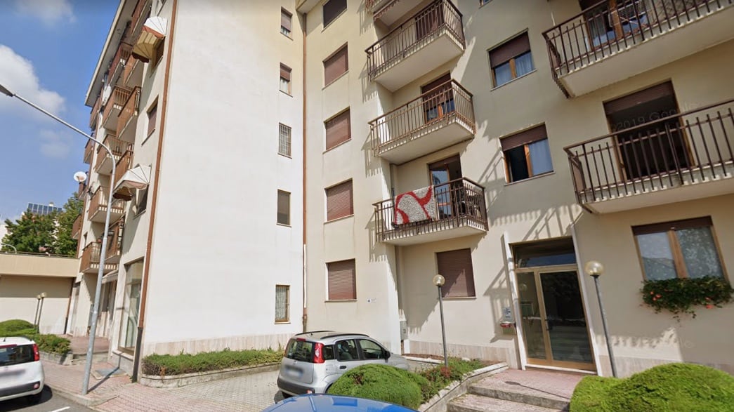 Biella, colpisce la moglie con un ferro da stiro poi tenta il suicidio