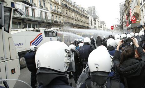 Bruxelles, estrema destra in piazza contro i terroristi islamici 7