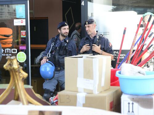 Sgomberato il palazzo occupato dai centri sociali