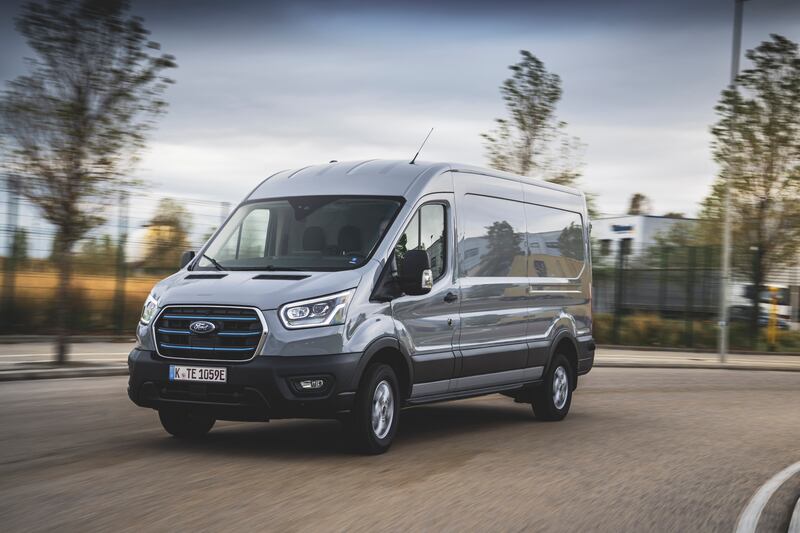 Ford E-Transit, il furgone più venduto al mondo diventa 100% elettrico: guarda la gallery 2