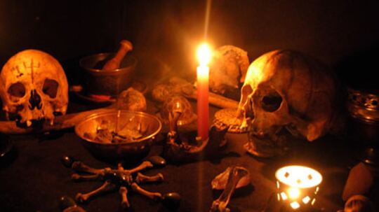 Sette sataniche e malocchio, gli italiani ancora affascinati dall'occulto