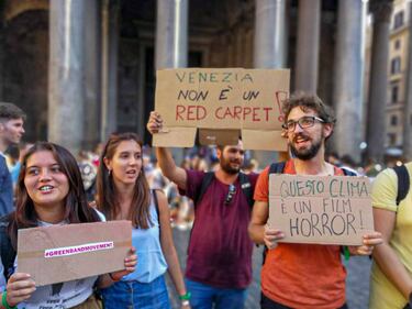 Friday for future in piazza contro le Grandi Navi a Venezia 1