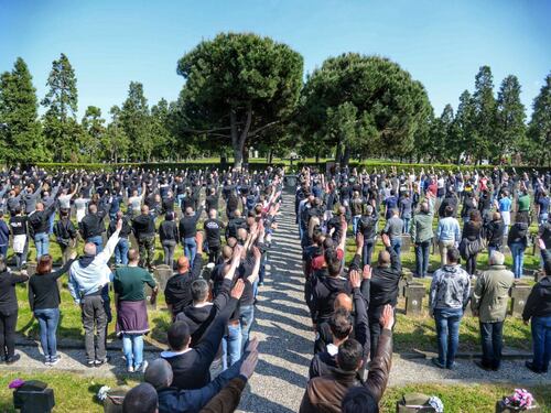 Fiori ai repubblichini? La fatwa di Sala censura la proposta