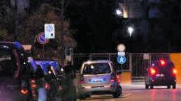 Violenta una ragazza, arrestato un extracomunitario