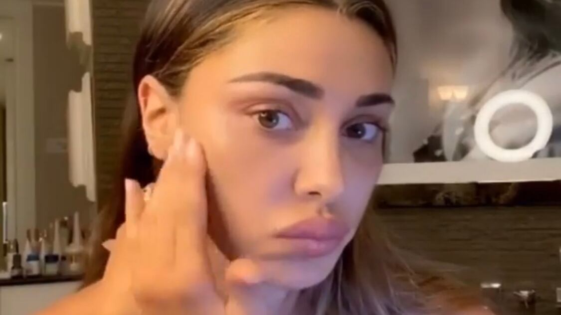 I tutorial make-up di Belen Rodriguez? "Un'idea di suo marito"