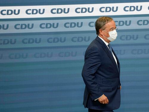 Laschet già abbandonato da Soeder e dalla sua Cdu. Scholz spera nel semaforo