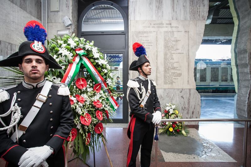 Bologna, l'anniversario della strage. Mattarella: "Segno indelebile nella coscienza civile italiana" 2