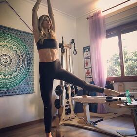 Elena Santarelli sensuale su Instagram: gli scatti di lady Corradi 11