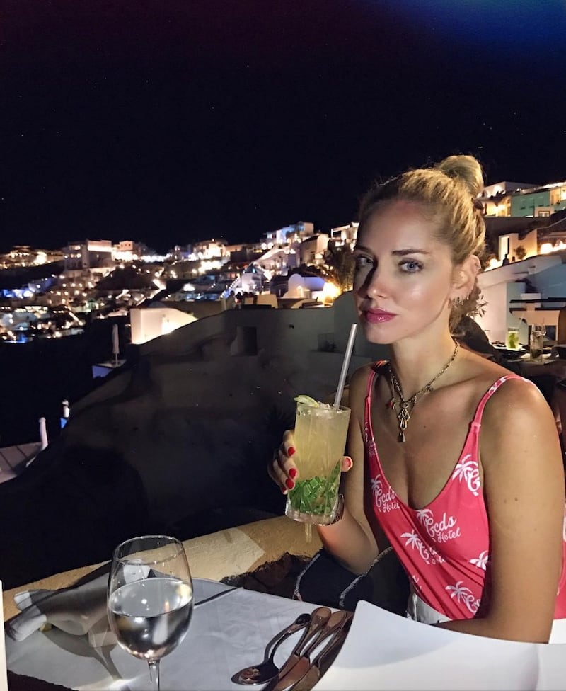 Chiara Ferragni hot, ragnatela sul seno 20
