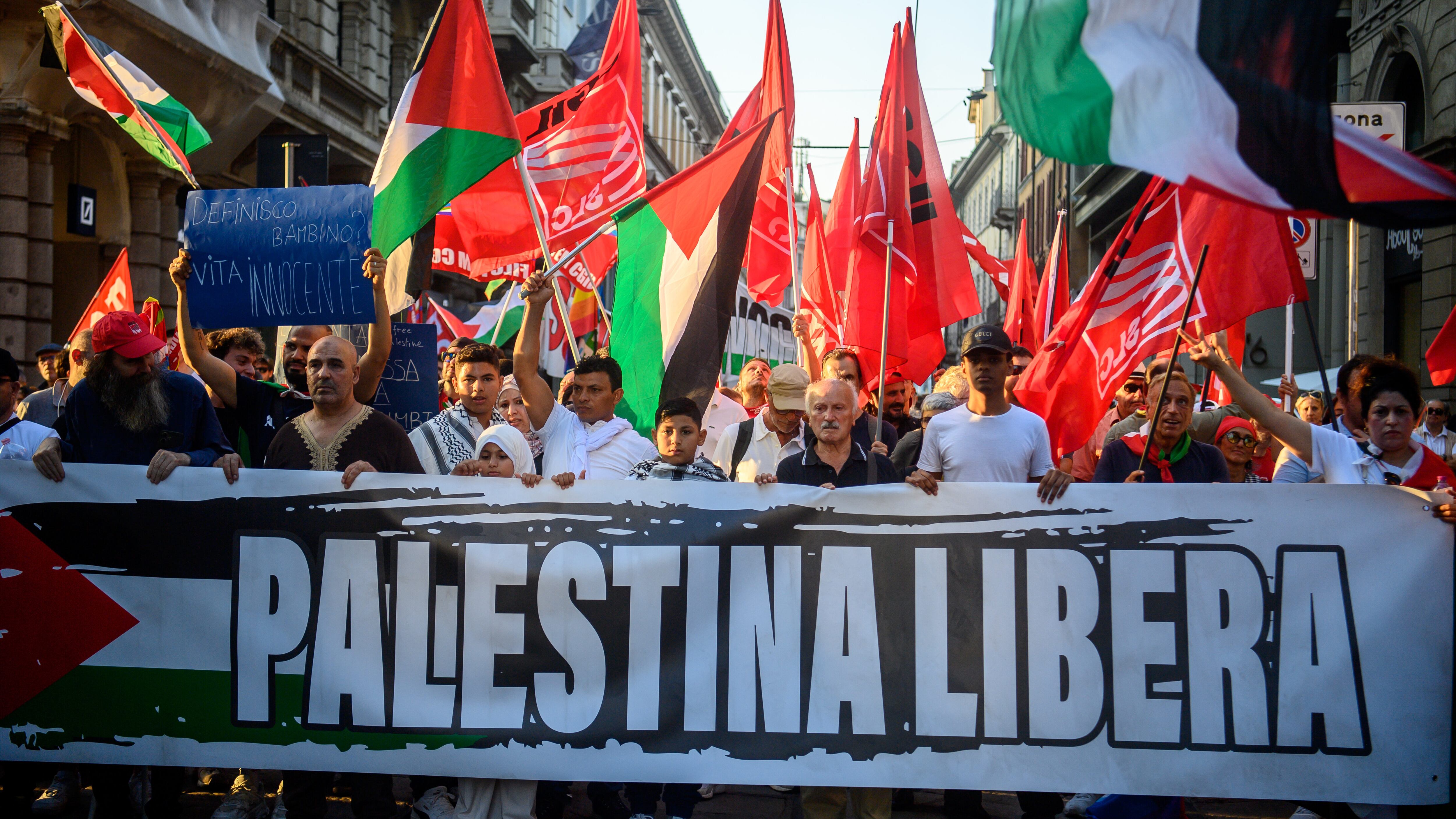 Sciopero, corteo e maltempo. Oggi la città rischia la paralisi