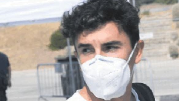 Marquez fa le flessioni sul braccio rotto e i medici gli danno l'ok