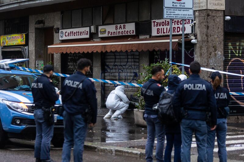 Omicidio di Milano, il bar dove Eros di Zonza è stato accoltellato dopo il furto 1