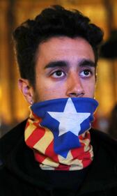 La delusione dei catalani dopo le parole di Puigdemont 8