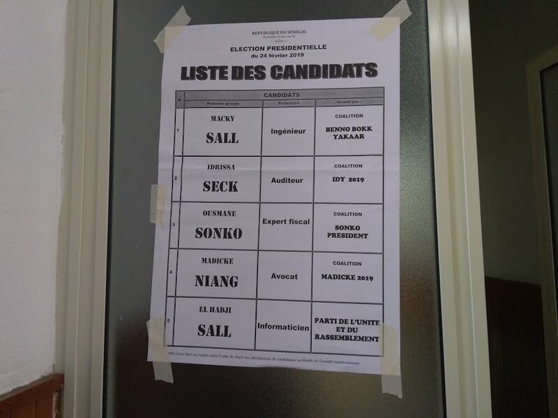 In fila per votare per le elezioni in Senegal 2