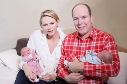 Le prime foto dei gemellini di Alberto e Charlene di Monaco 4