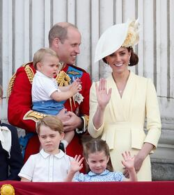 Royal Family, i Cambridge al Trooping the Colour: foto 7
