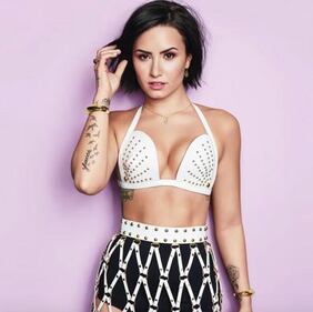 Demi Lovato, topless per Complex Magazine 22