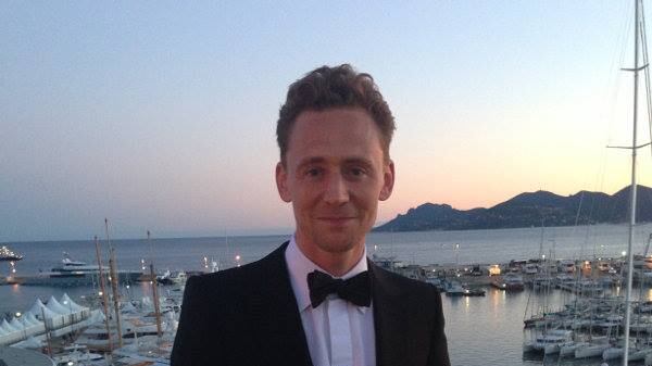 Tom Hiddleston completamente nudo per W Magazine