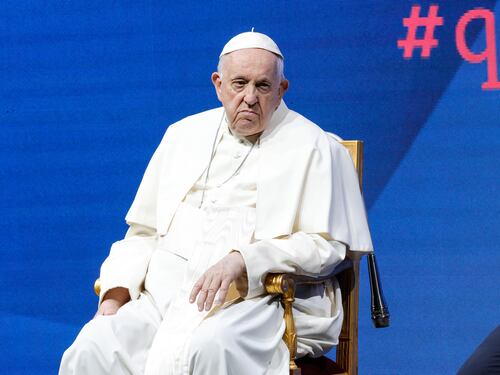 Il dolore del Papa: "Scusatemi, sto soffrendo"