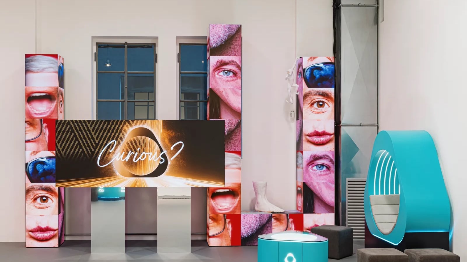 IQOS "si griffa" Seletti e reinventa piazza Italia