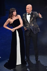 Sanremo 2019: i look di Virginia Raffaele per la prima serata 1
