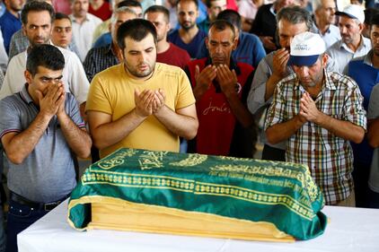 Gaziantep piange le vittime del terrorismo 3