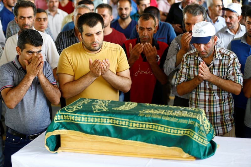 Gaziantep piange le vittime del terrorismo 3