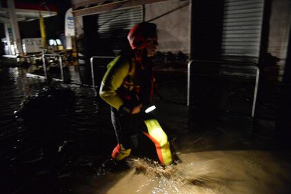 Chiavari: sott'acqua: danni e disagi causati dall'Entella 14