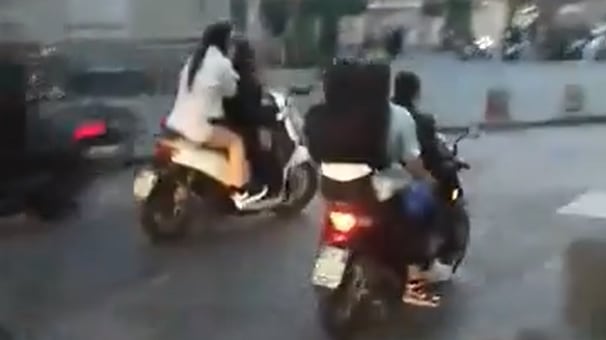 Quartieri Spagnoli e rione Sanità, la fase 2 parte con assembramenti e caos per strada