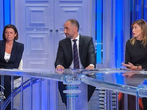 "Ti potevi dimettere...". È scontro tra Boschi e De Micheli