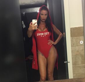 Antonella Mosetti, lato b hot in costume 28