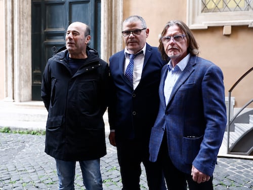 Due bimbe torturate, tre condanne. L'inchiesta, le Iene, i dubbi: "E se fossero innocenti?"