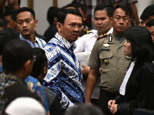 Indonesia, governatore cristiano in carcere per blasfemia