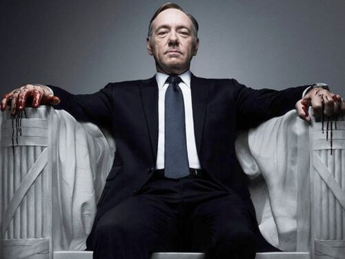 Kevin Spacey pagherà un milione di dollari ai produttori di House of Cards. Ecco perché