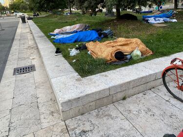 Degrado in stazione, Milano Centrale dormitorio a cielo aperto 5