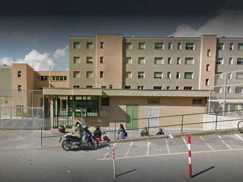 Sanremo, detenuto prende a pugni agente che lo riaccompagna in cella