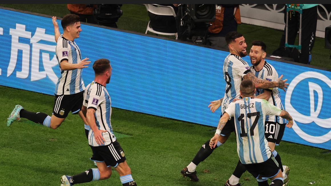L'Argentina piega 2-1 l'Australia e vola ai quarti finale