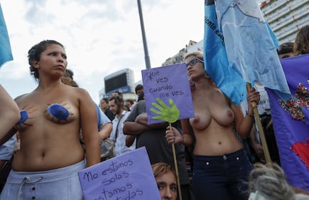 In Argentina è il "tetazo", per diffondere il topless 7
