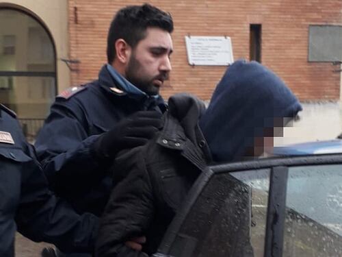 Arrestato lo scafista egiziano che portava in Italia i finti profughi siriani