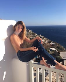 Mischa Barton in topless su Instagram 2