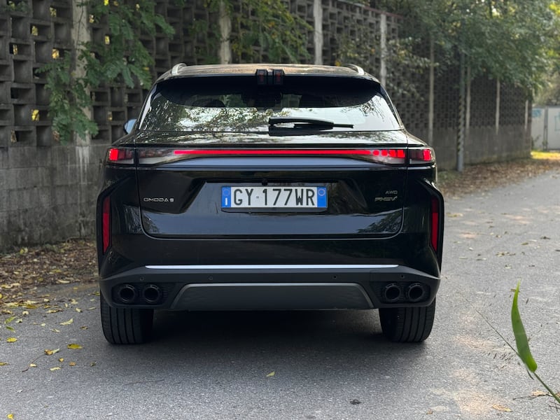 Omoda 9: guarda la gallery del nuovo maxi SUV ibrido cinese 6